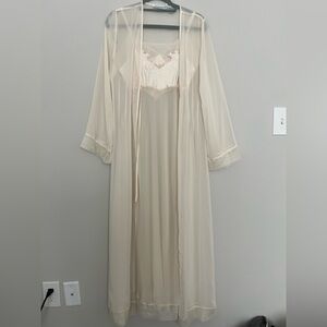 Valerie Stevens VTG Ivory White Lingerie Set Bridal Long Gown Robe Satin Sheer M